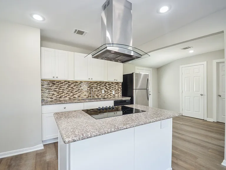 5238 Keystone St — Photo 11