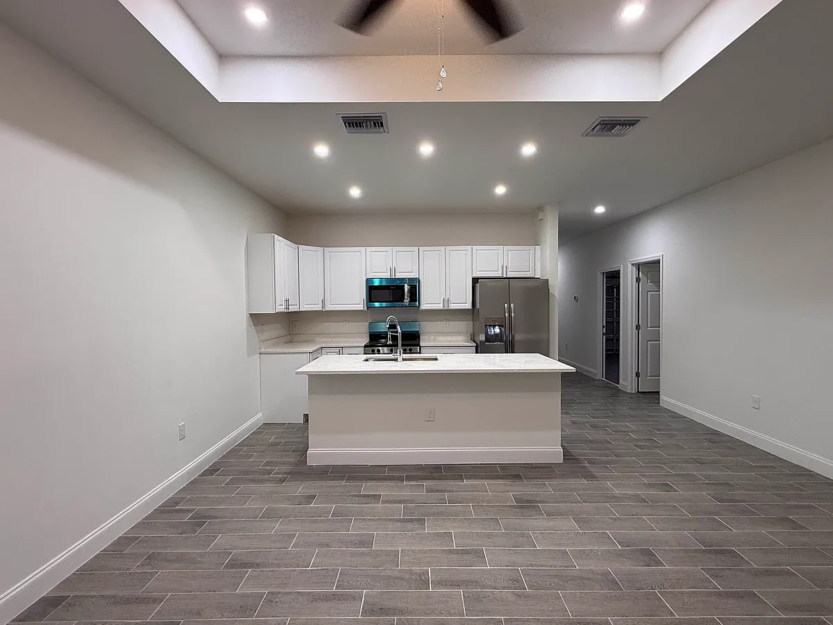 Building Photo - 4656 28th St SW