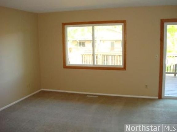 3rd image of 616 Portland Pl