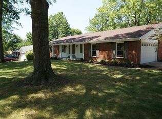 1013 Wagonwheel Trl, Ballwin, MO 63011