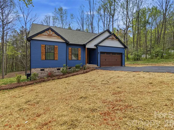 602 Stateline Rd, Clover, SC 29710