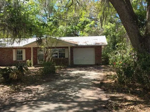 306 NE 5th St, Chiefland, FL 32626