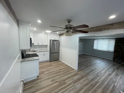 3 Laurel Rd W Photo 1