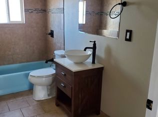 2117 Oxford Ave SE, Albuquerque, NM 87106