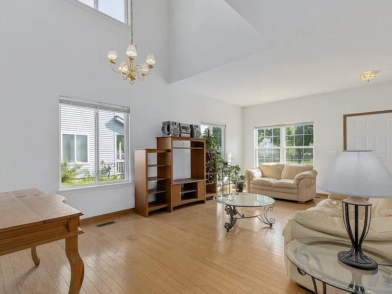 2707 River Bend Ln — Photo 4
