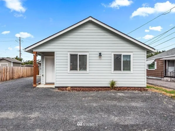407 Long Ave, Kelso, WA 98626
