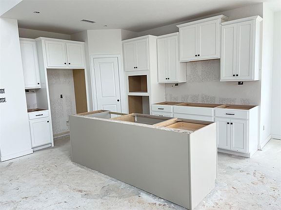 5th image of 4503 Sunny Hazel Ln