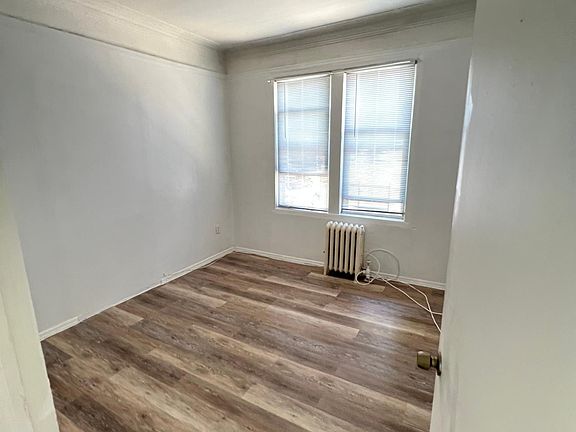 2nd image of 146 Bay 47th St APT 3
