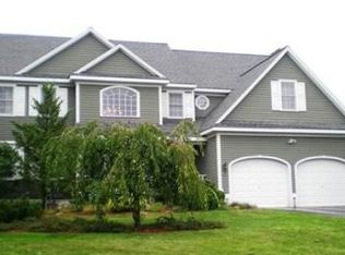 8 Lakeside Ter, Westford, MA 01886