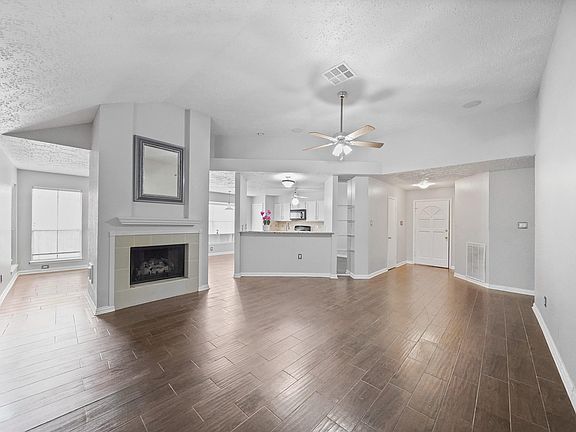 4th image of 4314 Glen Avon Dr