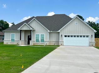 664 Dela Cruz Dr, Winnsboro, TX 75494