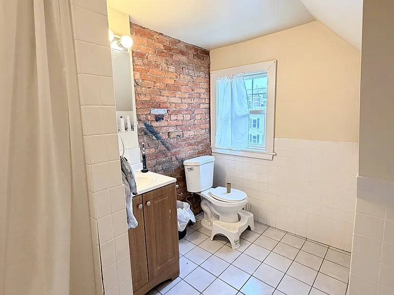 19 Bennett St — Photo 12