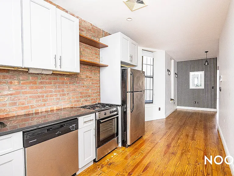 73 Jefferson St #4F — Photo 4