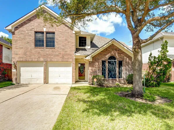 2114 Whirlaway Dr, Stafford, TX 77477