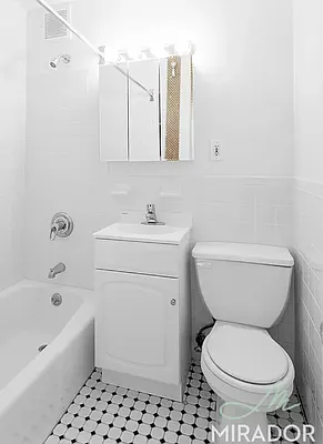 Rented by Mirador Real Estate | media 11