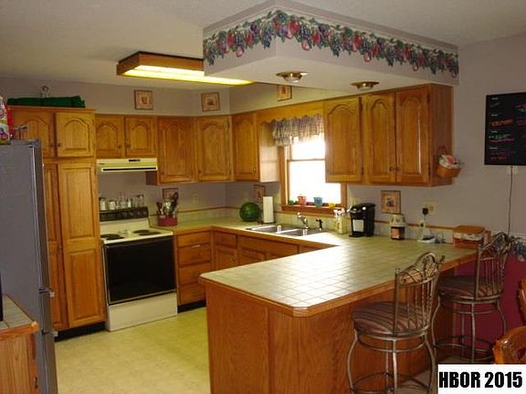 4th image of 324 Hillshafer Dr