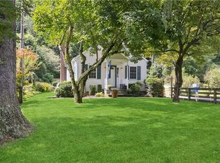 160 Byram Lake Rd, Mount Kisco, NY 10549