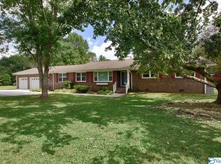 1330 Spring Valley Dr NE, Arab, AL 35016