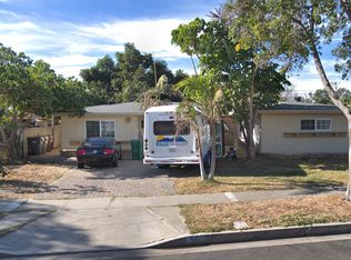 912 Dayna St, Santa Ana, CA 92701