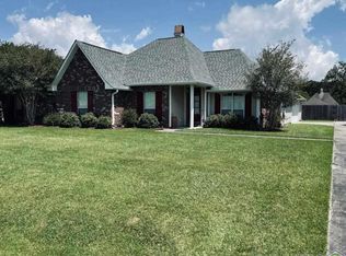 12211 Dove Holw, Denham Springs, LA 70726