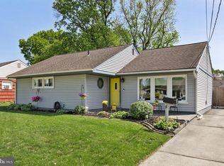 4 Rose Ave, Maple Shade, NJ 08052