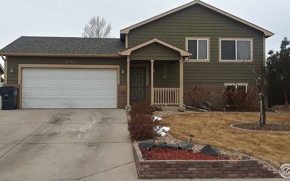 1st image of 2907 Apricot Ave