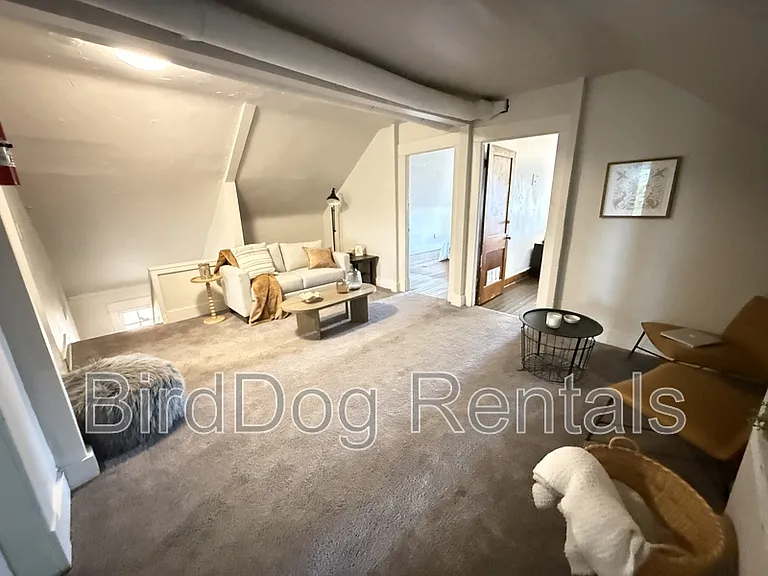 213 E 14th Ave #D — Photo 3