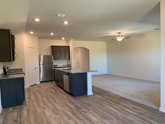 3rd image of 2022 Belmont Dr