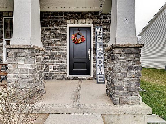 2nd image of 6043 Chestnut Eagle Dr