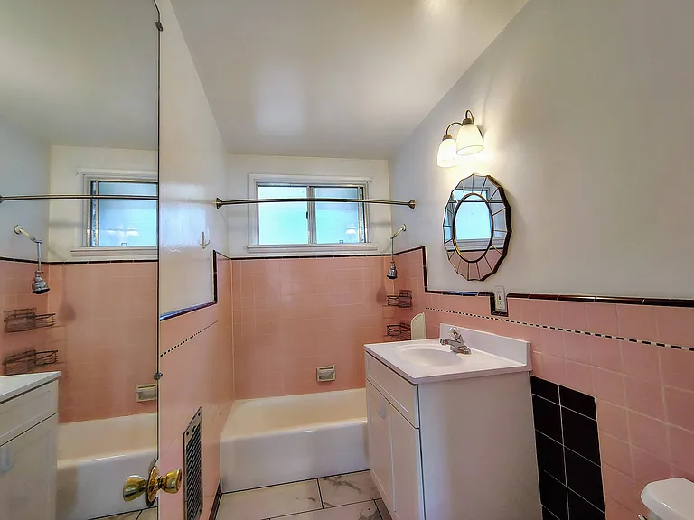 1519 S Wooster St #4 — Photo 9