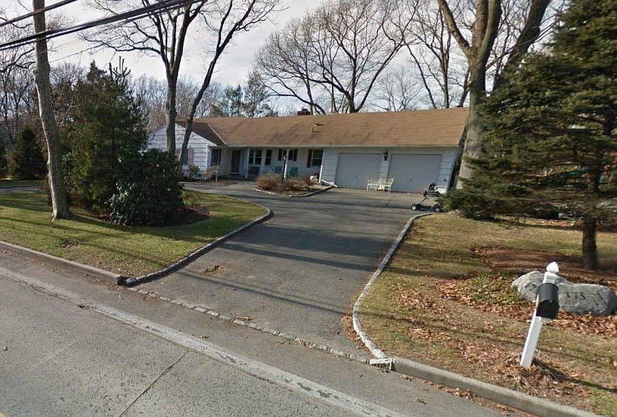 2nd image of 173 Little Neck Rd