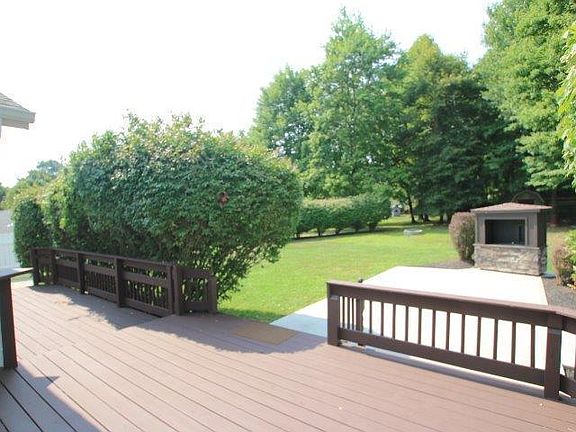 4th image of 529 Inwood Dr