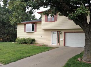 1611 N 19th St, Beatrice, NE 68310