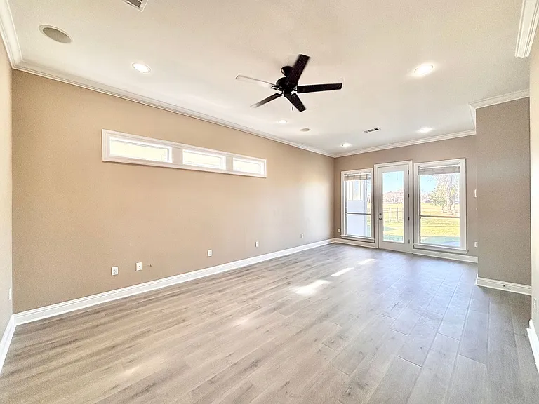 6181 Royal Palms Dr — Photo 24