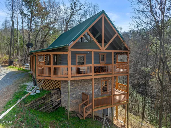 4210 S Boogertown Rd, Sevierville, TN 37876