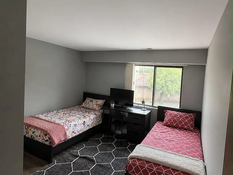 21W581 North Ave #41 — Photo 5
