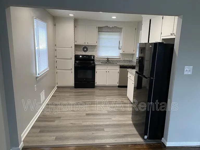 811 Irby Dr — Photo 4