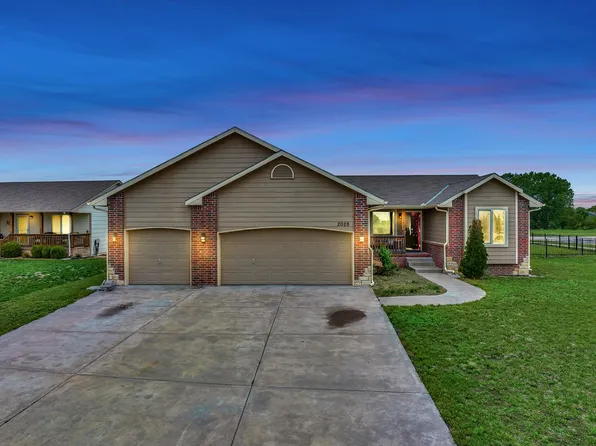 2028 S Poplar St, Newton, KS 67114