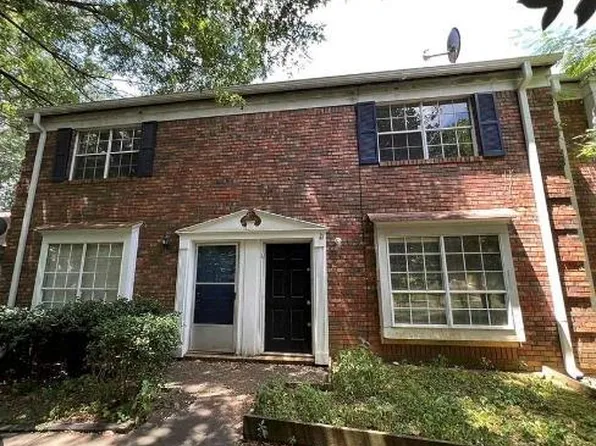 2584 Stratford Ln, Morrow, GA 30260