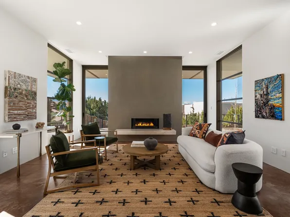 19 Camino Barranca, Santa Fe, NM 87507