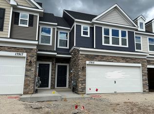 17915 Giants Way, Lakeville, MN 55044
