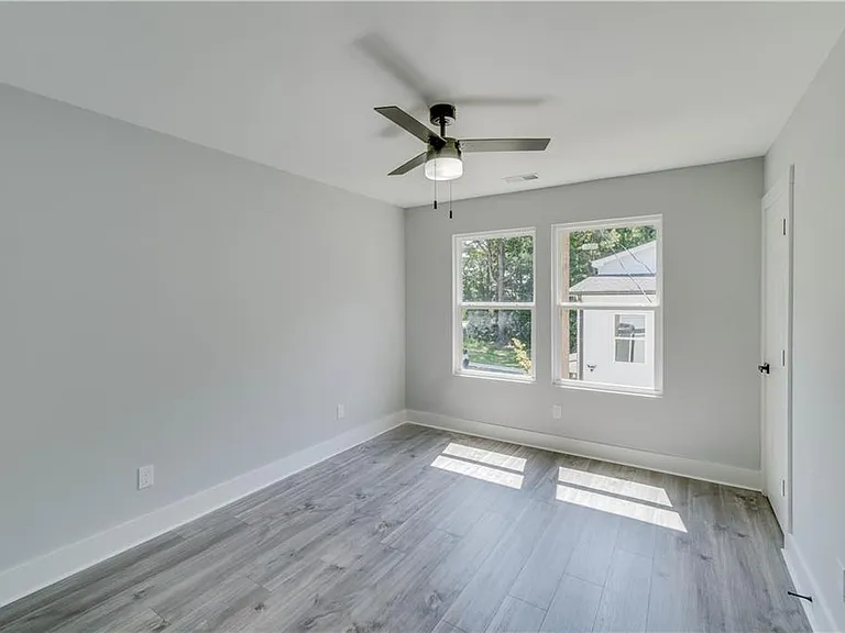 2389 Highpoint Rd #A — Photo 18