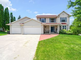 365 Hyland Trl, Mayville, WI 53050