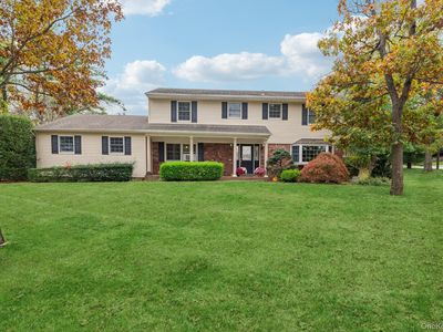 9 Princeton Drive, Plainview, NY, 11803