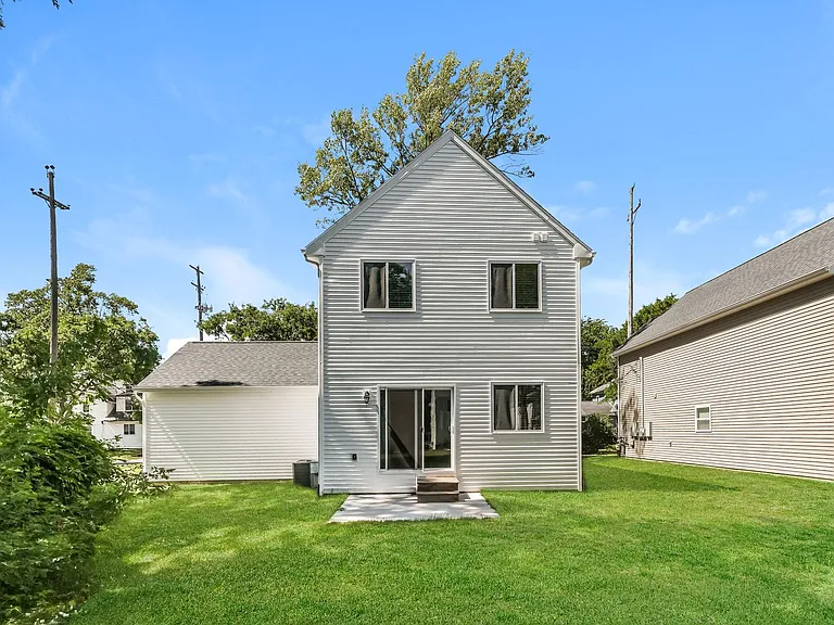 507 Burr St — Photo 33