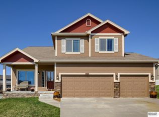 10004 S 202nd St, Gretna, NE 68028