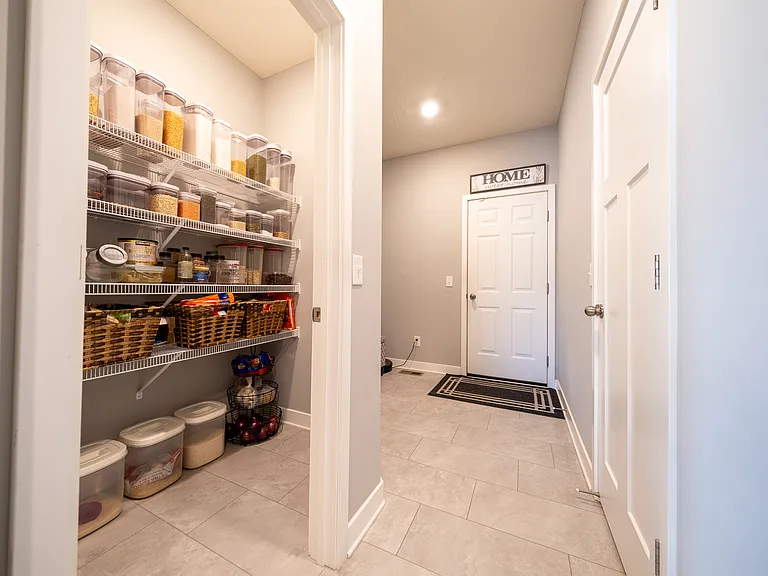 8380 Abercrombie Ln — Photo 8
