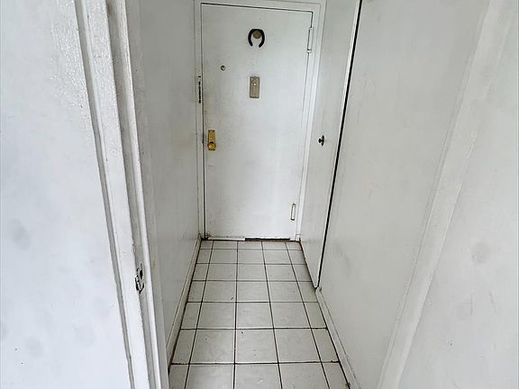 3rd image of 1523 Central Park Ave APT 16F