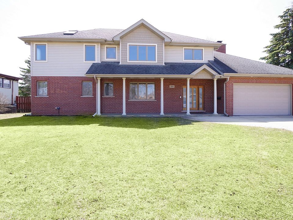 1st image of 3215 Greenbriar Dr