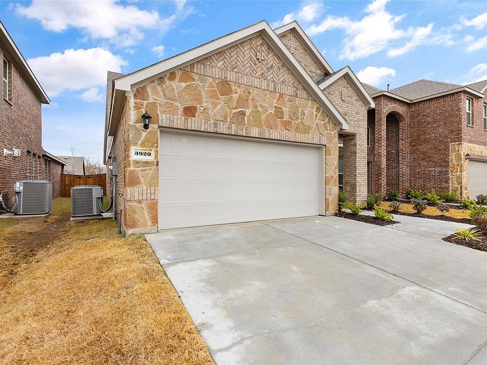 1st image of 3920 Oak Creek Cir